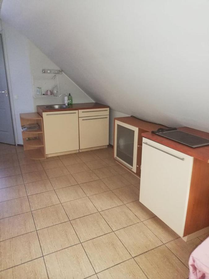 Kullerkupu Guesthouse Kuressaare Bagian luar foto