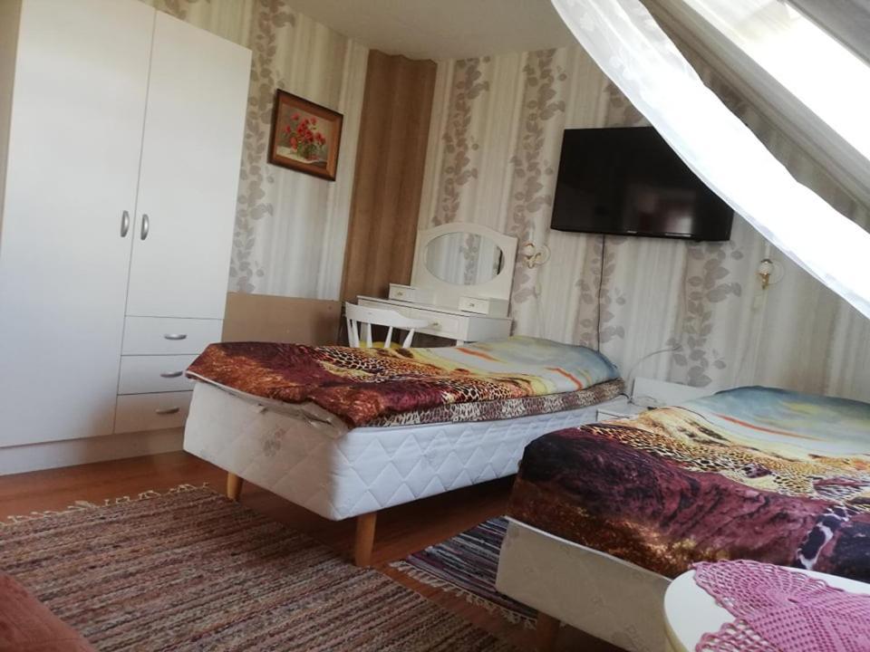 Kullerkupu Guesthouse Kuressaare Bagian luar foto