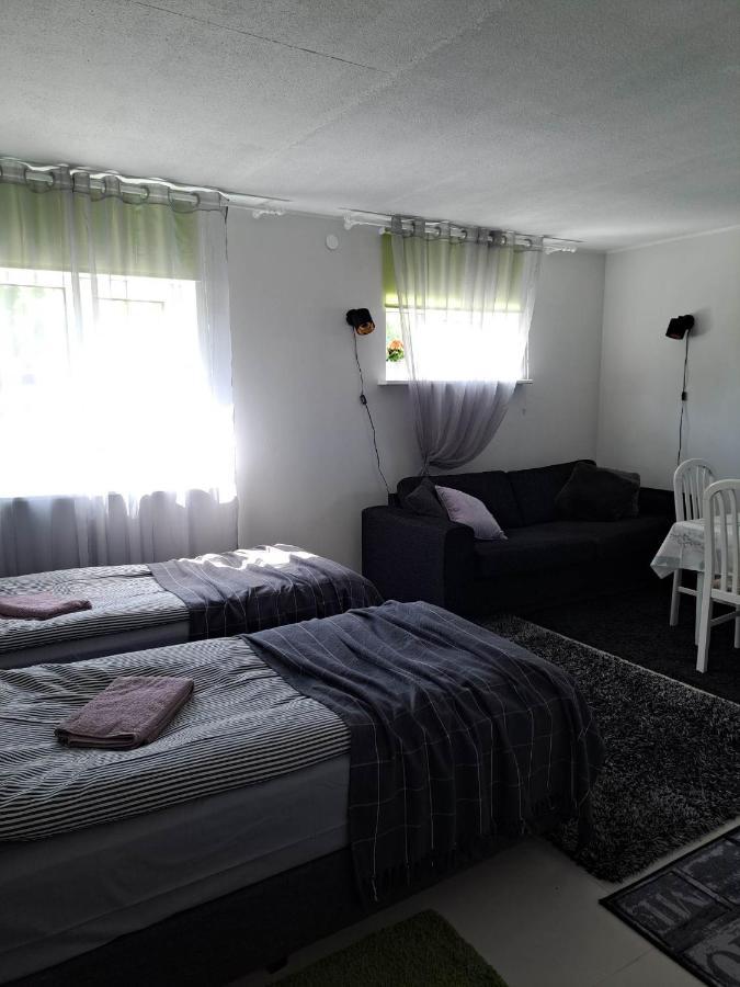 Kullerkupu Guesthouse Kuressaare Bagian luar foto