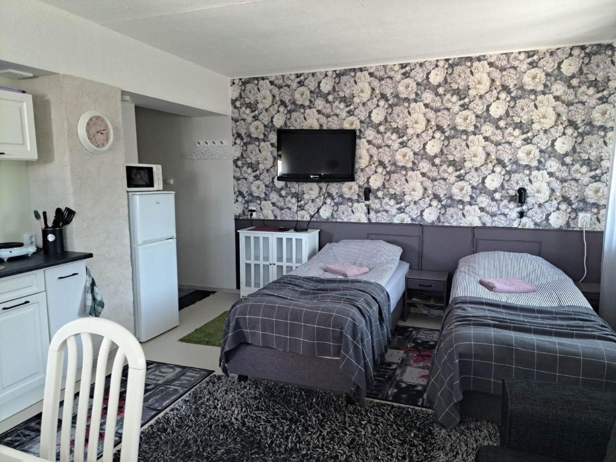 Kullerkupu Guesthouse Kuressaare Bagian luar foto